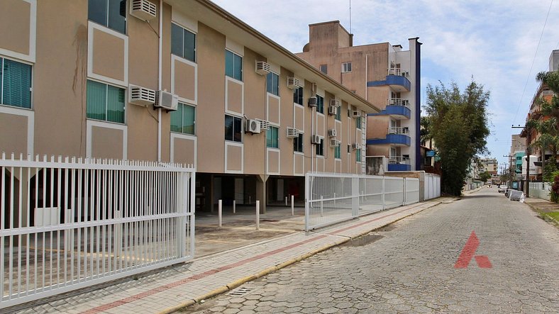 1018 Residencial Palmeiras no centro de Bombinhas