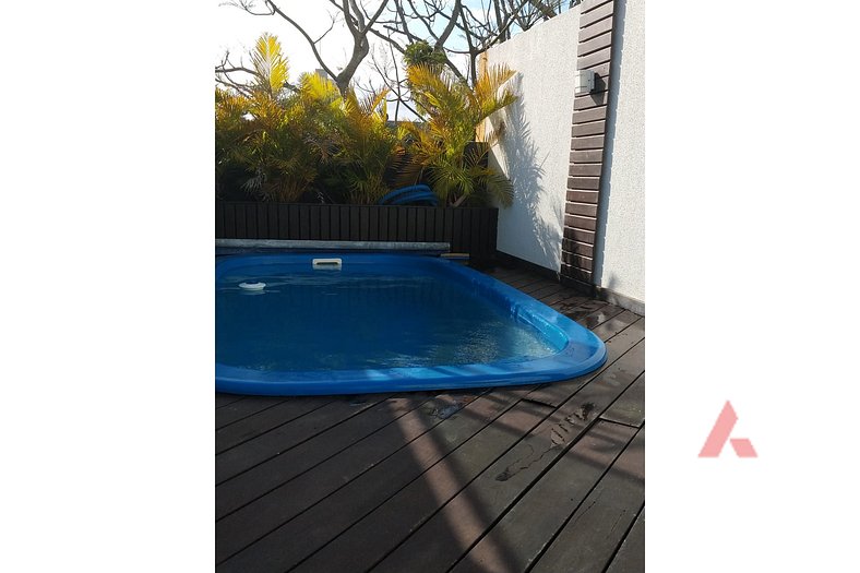 1023 - Cobertura com piscina na Praia de Bombinhas