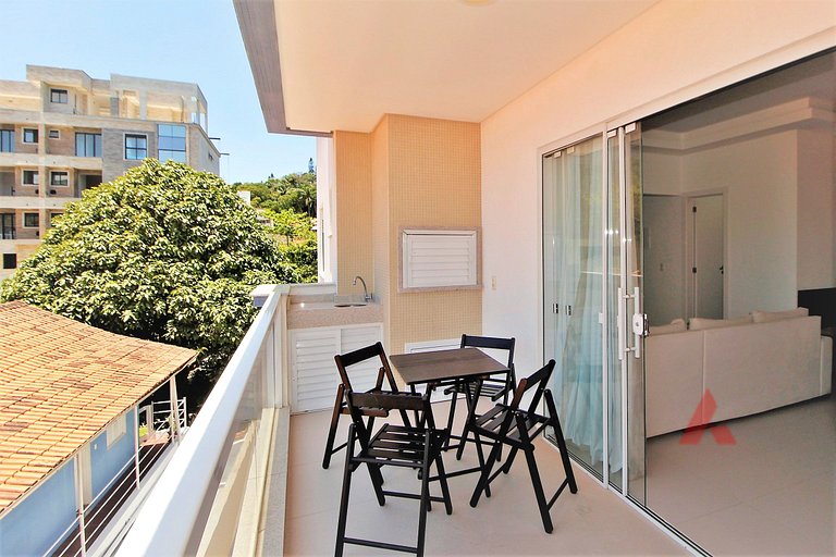 1074 - Apartamento para locação no centro de Bombinhas