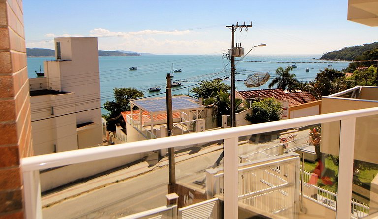 1079 - Apartamento com vista para o mar em Bombinhas