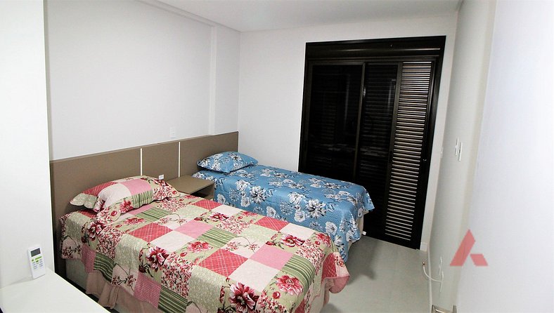 1086 - Apartamento Térreo Com Jacuzzi no Centro de Bombinhas