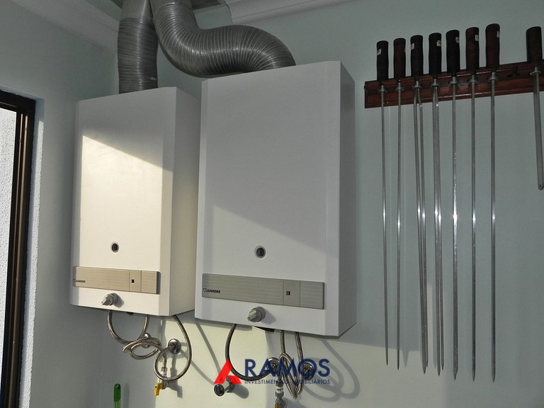 1027 - Cobertura duplex com piscina em Bombinhas