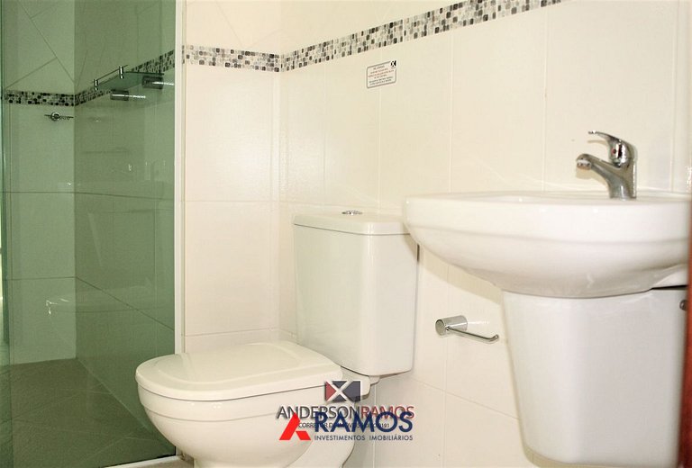 1027 - Cobertura duplex com piscina em Bombinhas