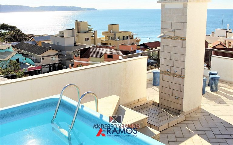 1027 - Cobertura duplex com piscina em Bombinhas