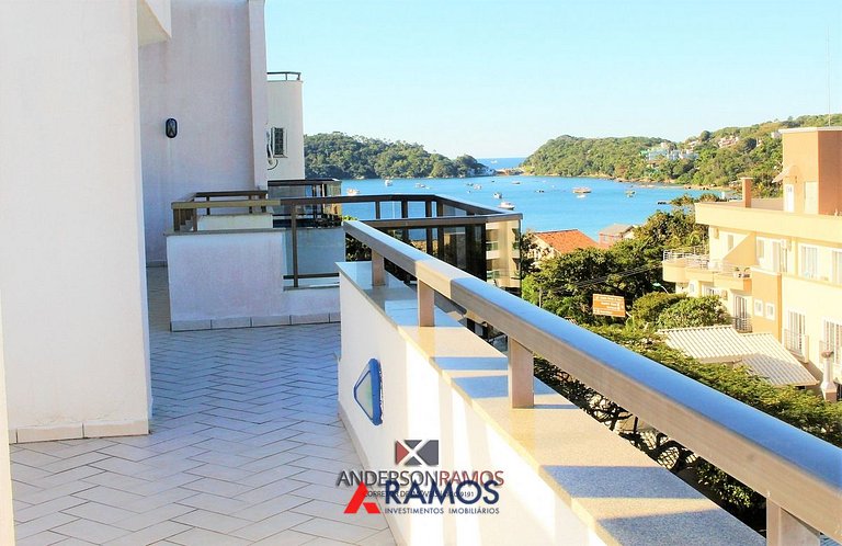 1027 - Cobertura duplex com piscina em Bombinhas