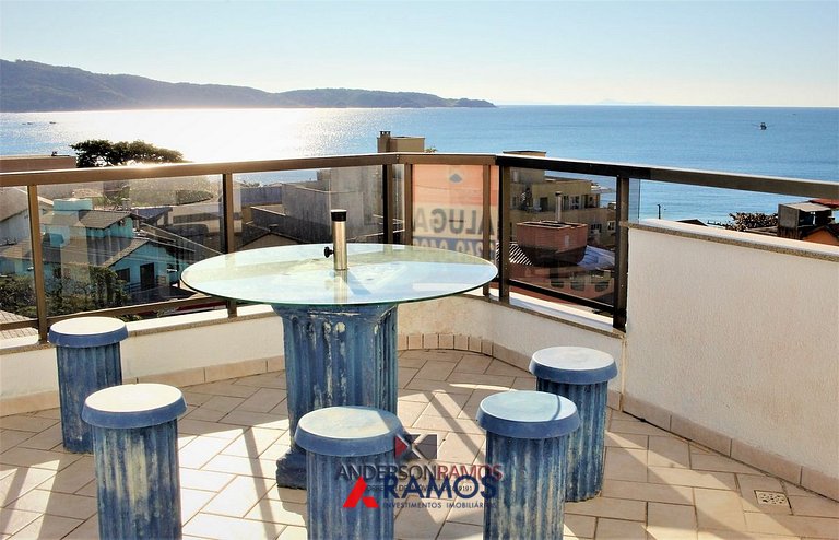 1027 - Cobertura duplex com piscina em Bombinhas