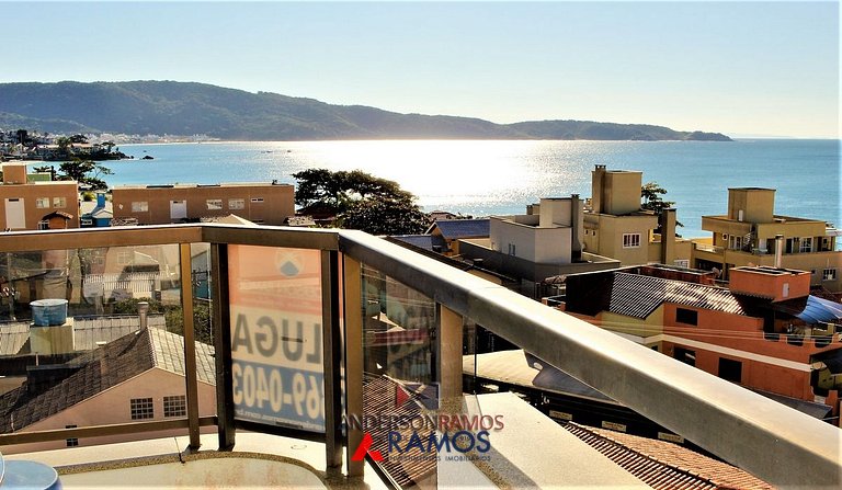 1027 - Cobertura duplex com piscina em Bombinhas