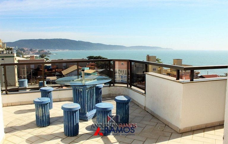 1027 - Cobertura duplex com piscina em Bombinhas