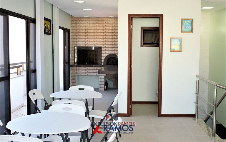 1027 - Cobertura duplex com piscina em Bombinhas