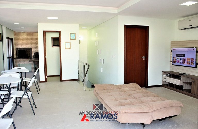 1027 - Cobertura duplex com piscina em Bombinhas