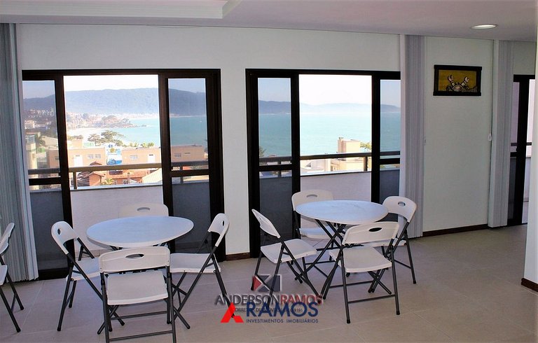 1027 - Cobertura duplex com piscina em Bombinhas