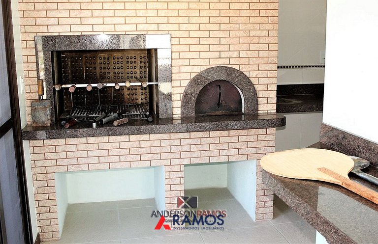 1027 - Cobertura duplex com piscina em Bombinhas