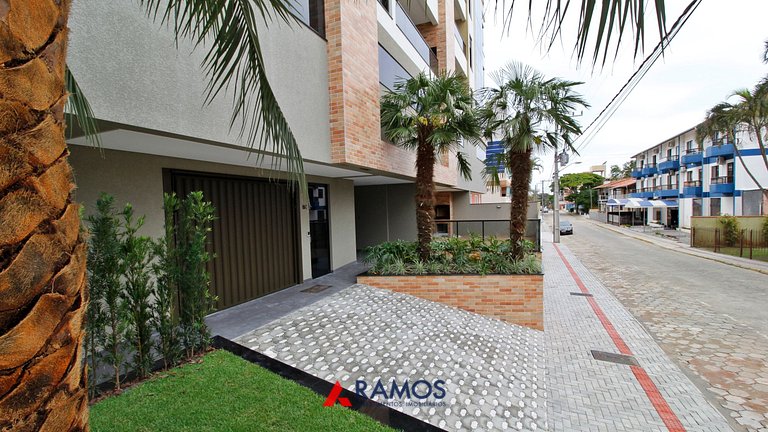 1087 Apto na praia de Bombinhas