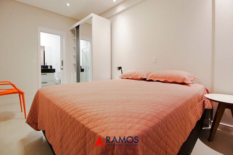 1087 Apto na praia de Bombinhas