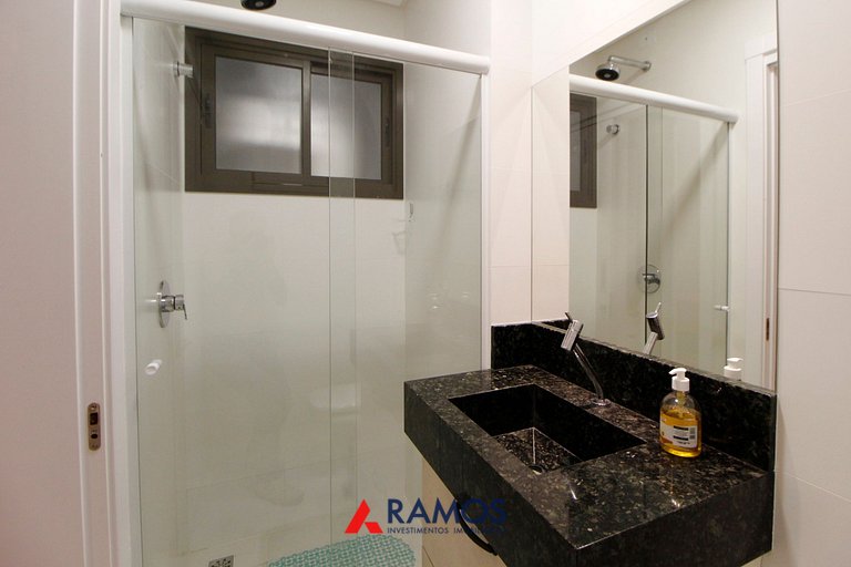 1087 Apto na praia de Bombinhas