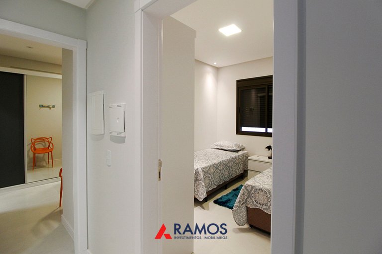 1087 Apto na praia de Bombinhas