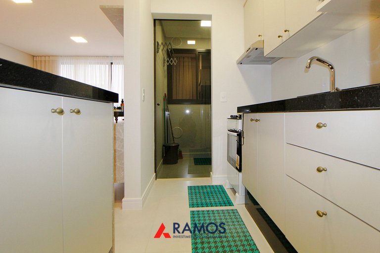 1087 Apto na praia de Bombinhas