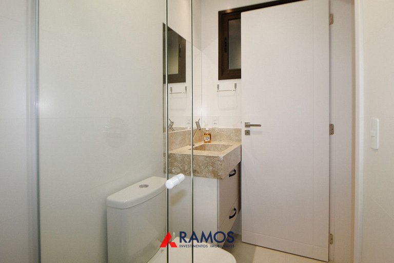 1087 Apto na praia de Bombinhas