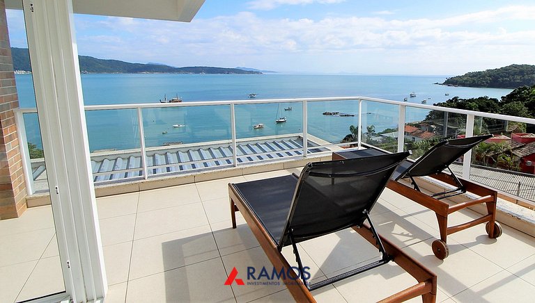 Flat Vista para o Mar e Piscina em Bombinhas 1082