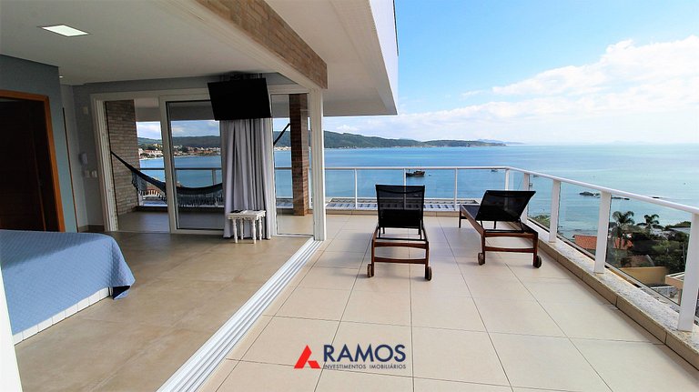 Flat Vista para o Mar e Piscina em Bombinhas 1082