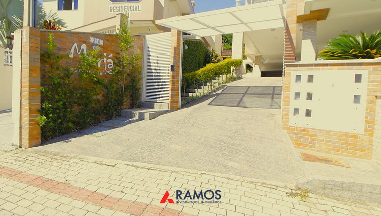 Flat Vista para o Mar e Piscina em Bombinhas 1082