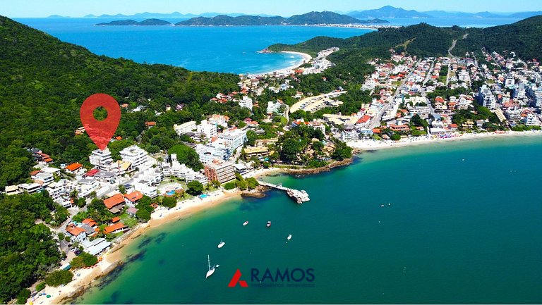 Flat Vista para o Mar e Piscina em Bombinhas 1082