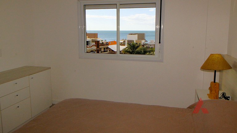 1064- Excelente apto na praia de Bombinhas