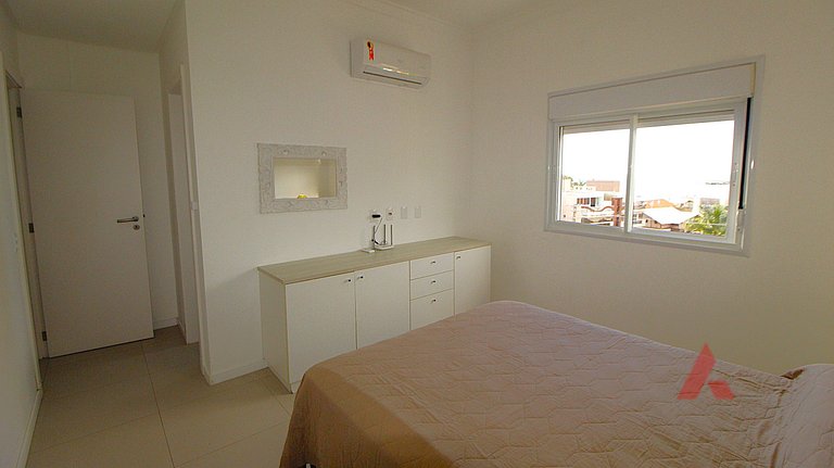 1064- Excelente apto na praia de Bombinhas