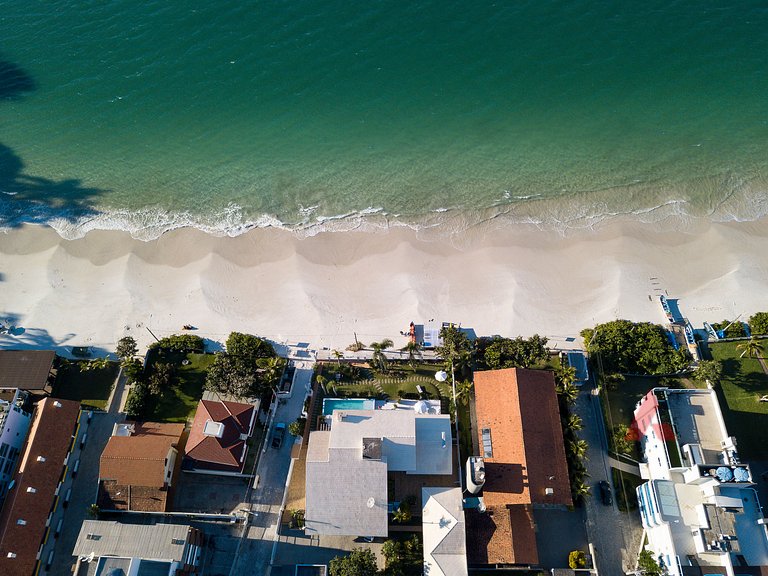 1001 Lindíssima Casa de Frente para o mar com piscina e 6 Su