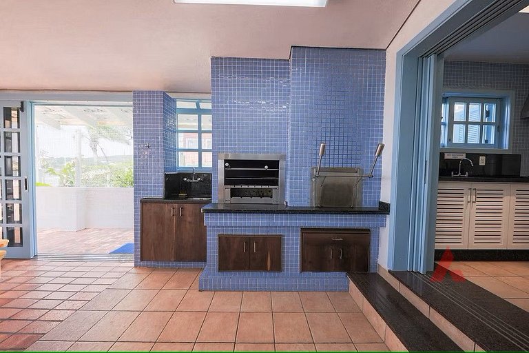 1002 Excelente casa de frente para o mar na Praia de Bombinh