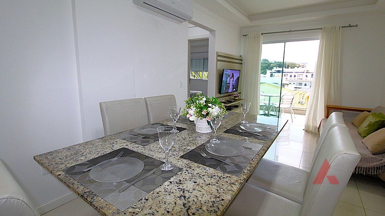 1041 - Apartamento na Praia de Bombinhas para locação - Resi