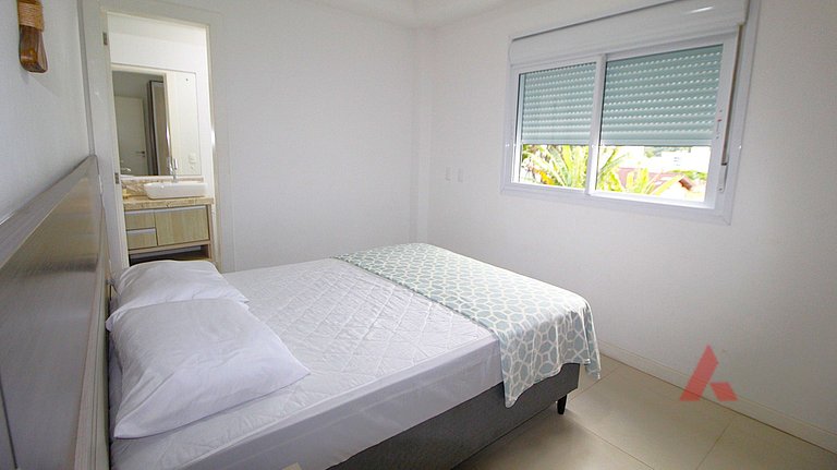 1041 - Apartamento na Praia de Bombinhas para locação - Resi