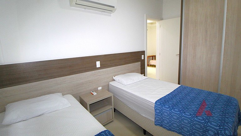 1041 - Apartamento na Praia de Bombinhas para locação - Resi