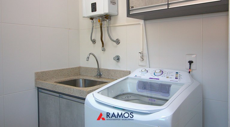 1067 - Apartamento para locação em Bombinhas com 03 suítes