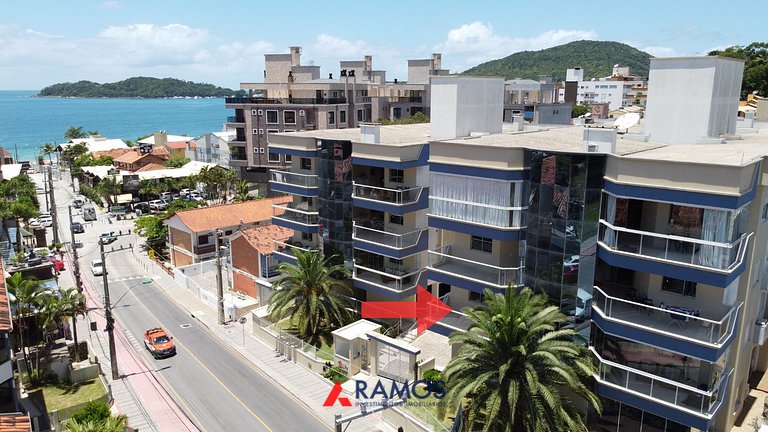 1067 - Apartamento para locação em Bombinhas com 03 suítes
