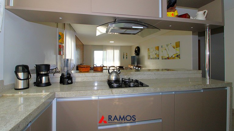 1083 - Apartamento com vista para o mar em Bombinhas