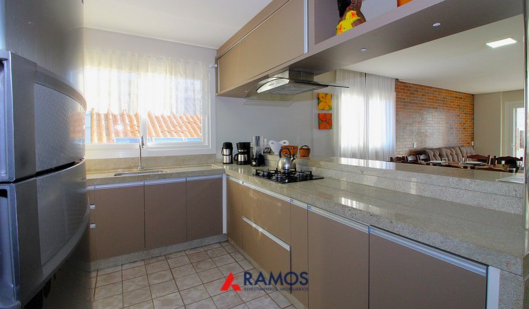 1083 - Apartamento com vista para o mar em Bombinhas