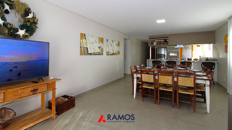 1083 - Apartamento com vista para o mar em Bombinhas