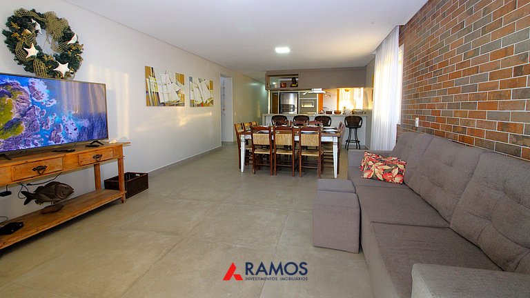 1083 - Apartamento com vista para o mar em Bombinhas
