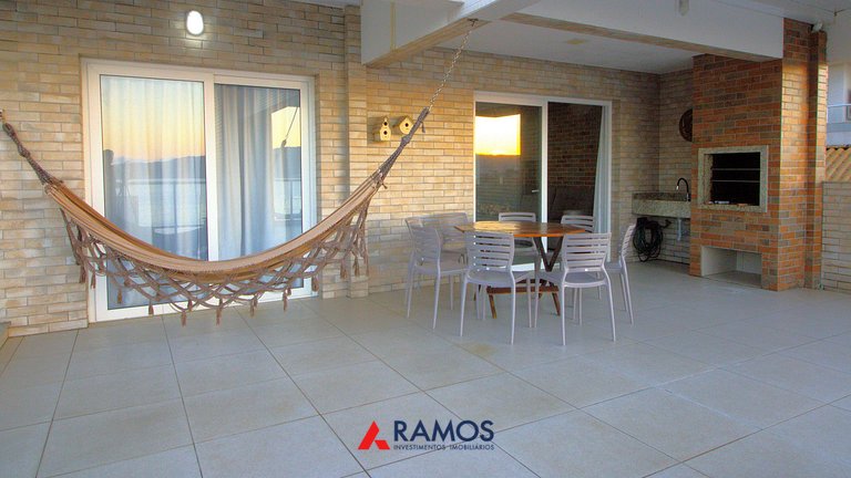1083 - Apartamento com vista para o mar em Bombinhas