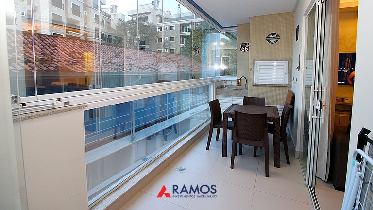 1073 - Apartamento para locação no centro de Bombinhas