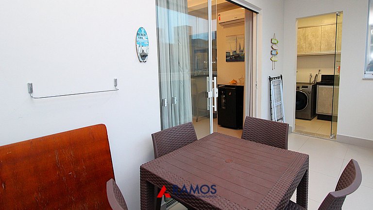 1073 - Apartamento para locação no centro de Bombinhas