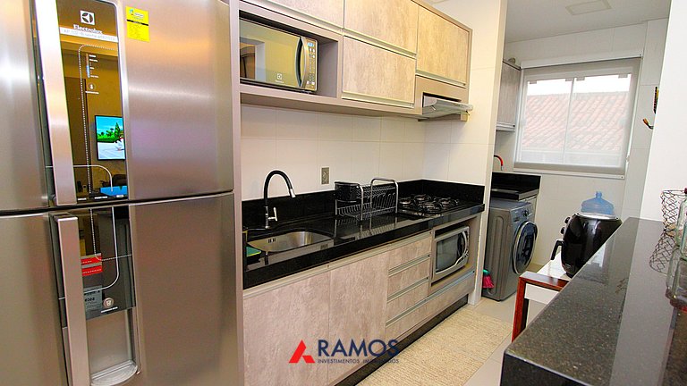1073 - Apartamento para locação no centro de Bombinhas