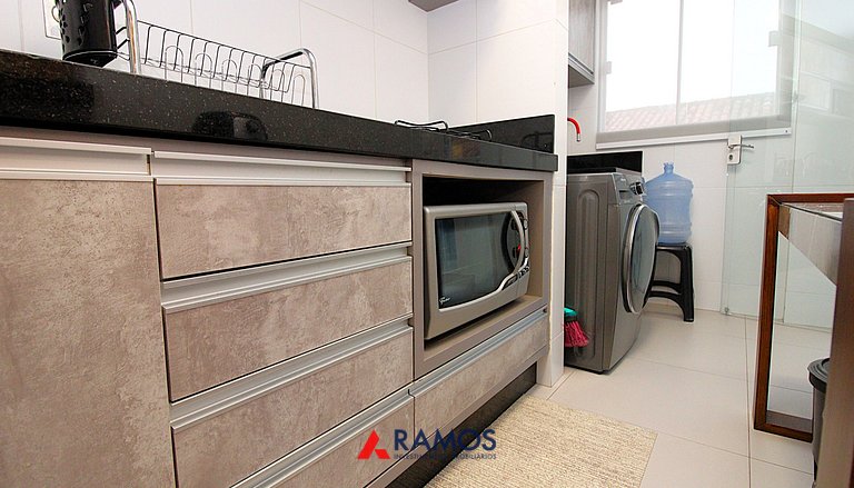 1073 - Apartamento para locação no centro de Bombinhas