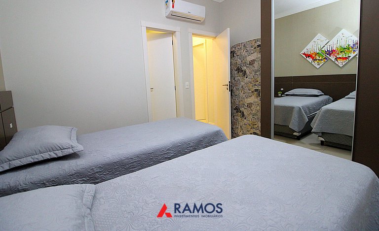 1073 - Apartamento para locação no centro de Bombinhas