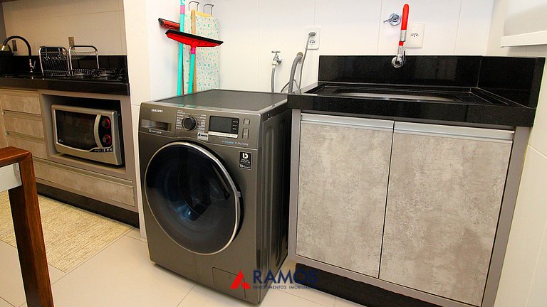 1073 - Apartamento para locação no centro de Bombinhas