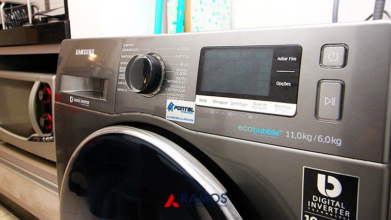 1073 - Apartamento para locação no centro de Bombinhas