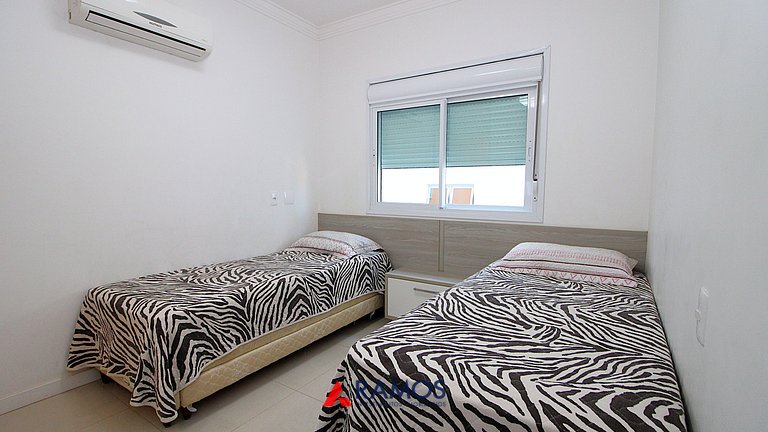 1057 - Apartamento para locação em Bombinhas