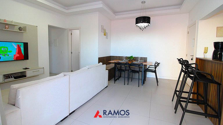 1074 - Apartamento para locação no centro de Bombinhas