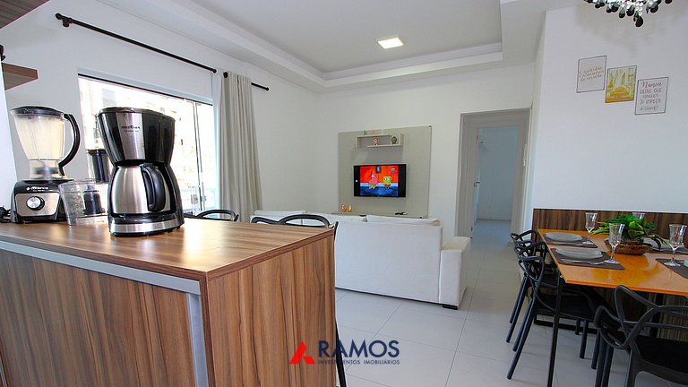 1074 - Apartamento para locação no centro de Bombinhas